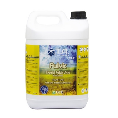 Recipiente branco de ácido fúlvico líquido T.A. Terra Aquatica com rótulo amarelo e azul