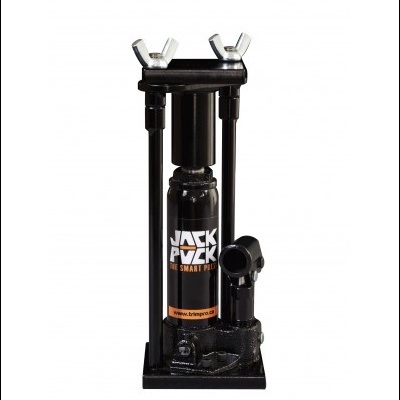 Macaco hidráulico preto com texto JACK PACK em fundo branco