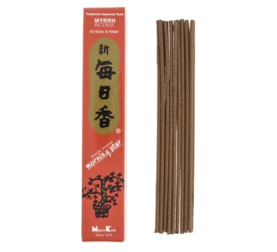 Caixa vermelha de incenso Myrrh com pauzinhos castanhos