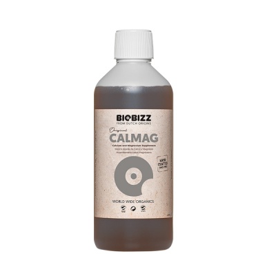 frasco de suplemento Calmag da BioBizz com rótulo bege e tampa branca