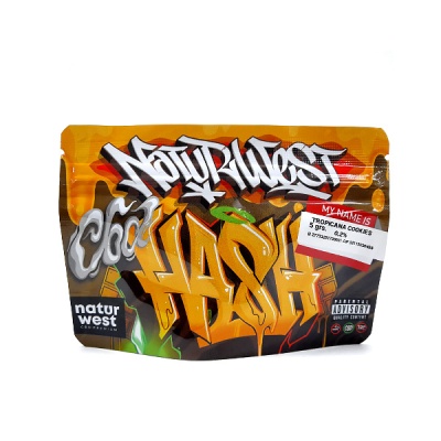 Embalagem de produto com design grafiti colorido e texto NATURWEST HASH