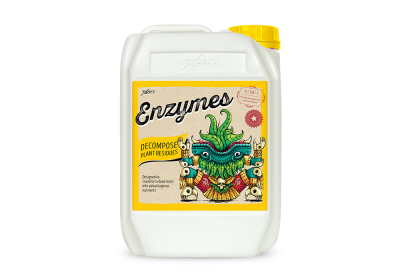 Garrafão branco com tampa amarela e rótulo amarelo de produto enzimático Enzymes