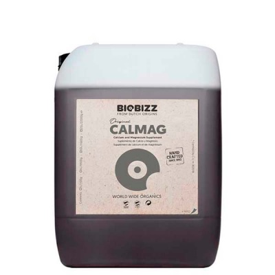 Recipiente de suplemento líquido CALMAG da Biobizz com rótulo branco e texto preto
