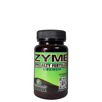 Frasco de fertilizante ZYME Specialty Fertilizer verde e preto