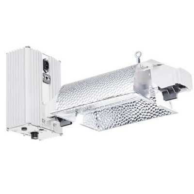 Luz de crescimento em metal com reflector prateado texturizado e estrutura branca