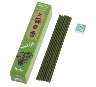 Caixa verde de incenso Morning Star Green Tea com varetas e suporte azul pequeno