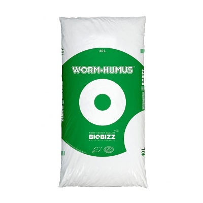 Saco branco e verde de 40L do produto WORM HUMUS BIOBIZZ