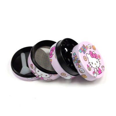 Triturador Hello Kitty rosa lilás com desenhos de donuts e café.