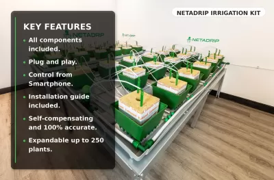 Kit de irrigação Netadrip com vasos verdes, substrato Cultwool e tubos plásticos sobre estrutura metálica