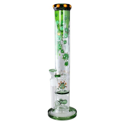 Bong de vidro transparente com decoração de vírus verdes e detalhes em verde.