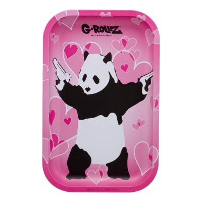 Tabuleiro metálico rosa com panda a segurar pistolas e corações