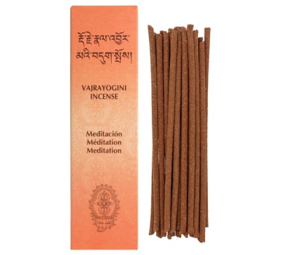 Incenso em pau castanho com caixa laranja e texto VAJRAYOGINI INCENSE