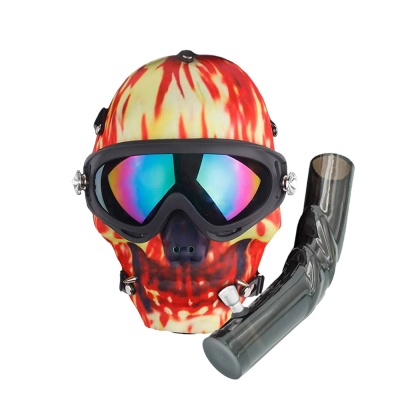 Máscara de caveira para mergulho com óculos espelhados e tubo respiratório preto