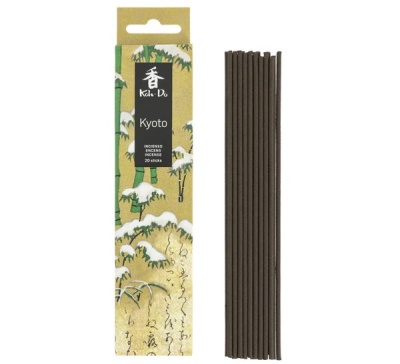 Caixa de incenso Koku-Do Kyoto com 20 varetas e varetas de incenso castanhas escuras ao lado