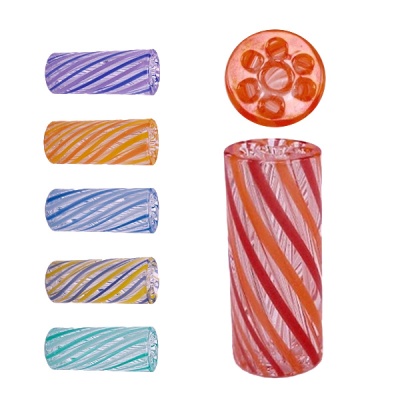 Conjunto de contas cilíndricas de vidro coloridas com riscas espirais