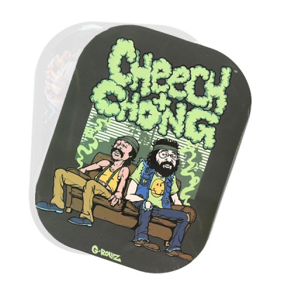 Tabuleiro metálico preto com desenho animado e texto Cheech Chong