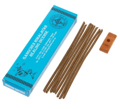 Caixa azul de incenso Gangchen Himalayan Healing Incense com varetas de incenso e suporte de cerâmica castanha