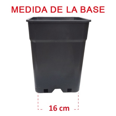 Vaso de plástico preto quadrado com texto MEDIDA DE LA BASE em vermelho