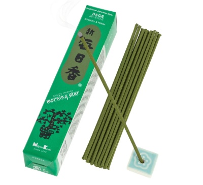Incenso sálvia verde com caixa verde e suporte cerâmico branco e azul