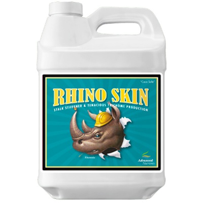 Frasco branco de plástico com rótulo azul e texto RHINO SKIN
