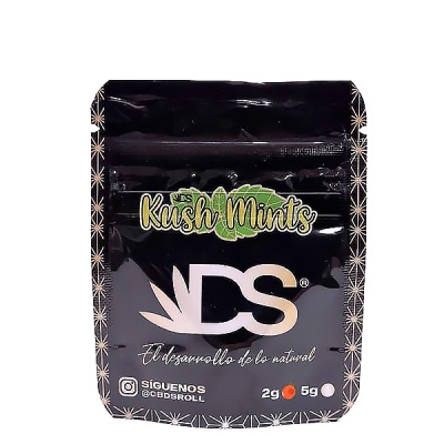 Embalagem preta de produto Kush Mints DS com textos e gráficos verdes e brancos