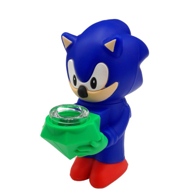 Figura azul do Sonic a segurar um objeto verde translúcido com base transparente