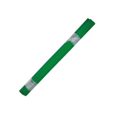 Feixe de varas verdes finas amarradas