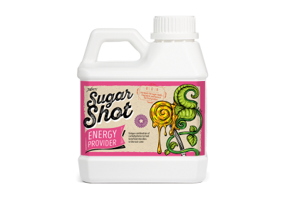Frasco com rótulo Sugar Shot Energy Provider e ilustração colorida