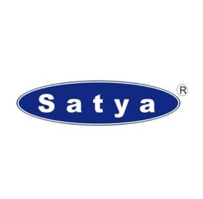 Logótipo da marca Satya em texto branco dentro de oval azul