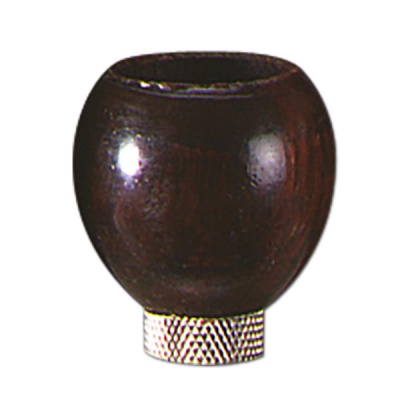 Copo ou pequeno vaso de madeira escura com suporte branco e padrão geométrico.