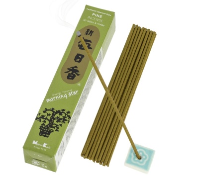 Incenso vermelho em caixa verde com suporte cerâmico