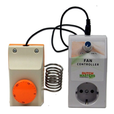 Controlador de ventoinha branco com botão laranja e tomada integrada