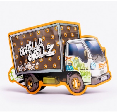 Figura de camião com design graffiti e texto Gorilla Grillz