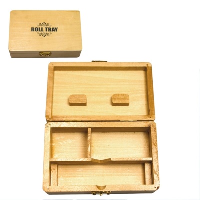 Caixa de madeira clara com texto ROLL TRAY na tampa