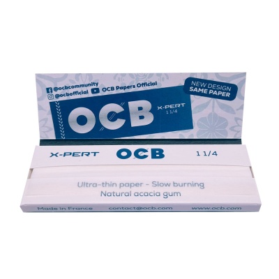 Papel OCB X-PERT 1 1/4 ultra fino para tabaco em embalagem aberta