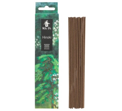 Paus de incenso Hinoki da marca Koki-Do com embalagem verde e árvore desenhada, 20 sticks