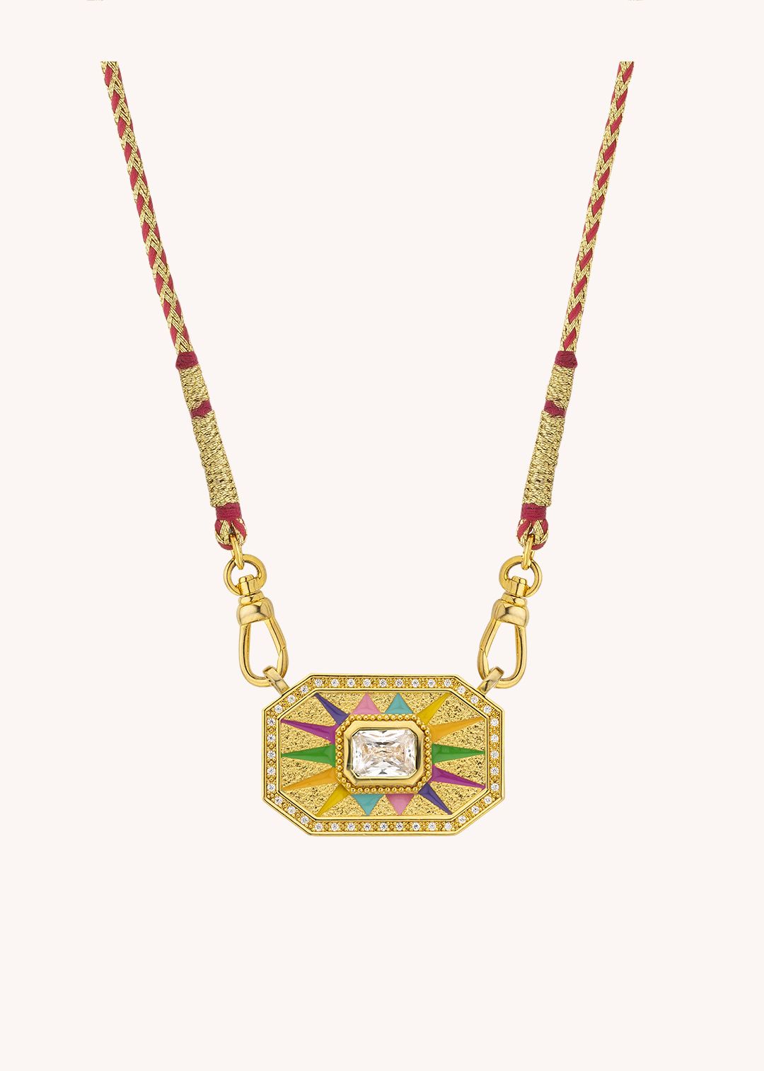 MYA-BAY Light Rainbow Yucatan Necklace Colar dourado com pendente retangular colorido e corrente trançada vermelha e dourada