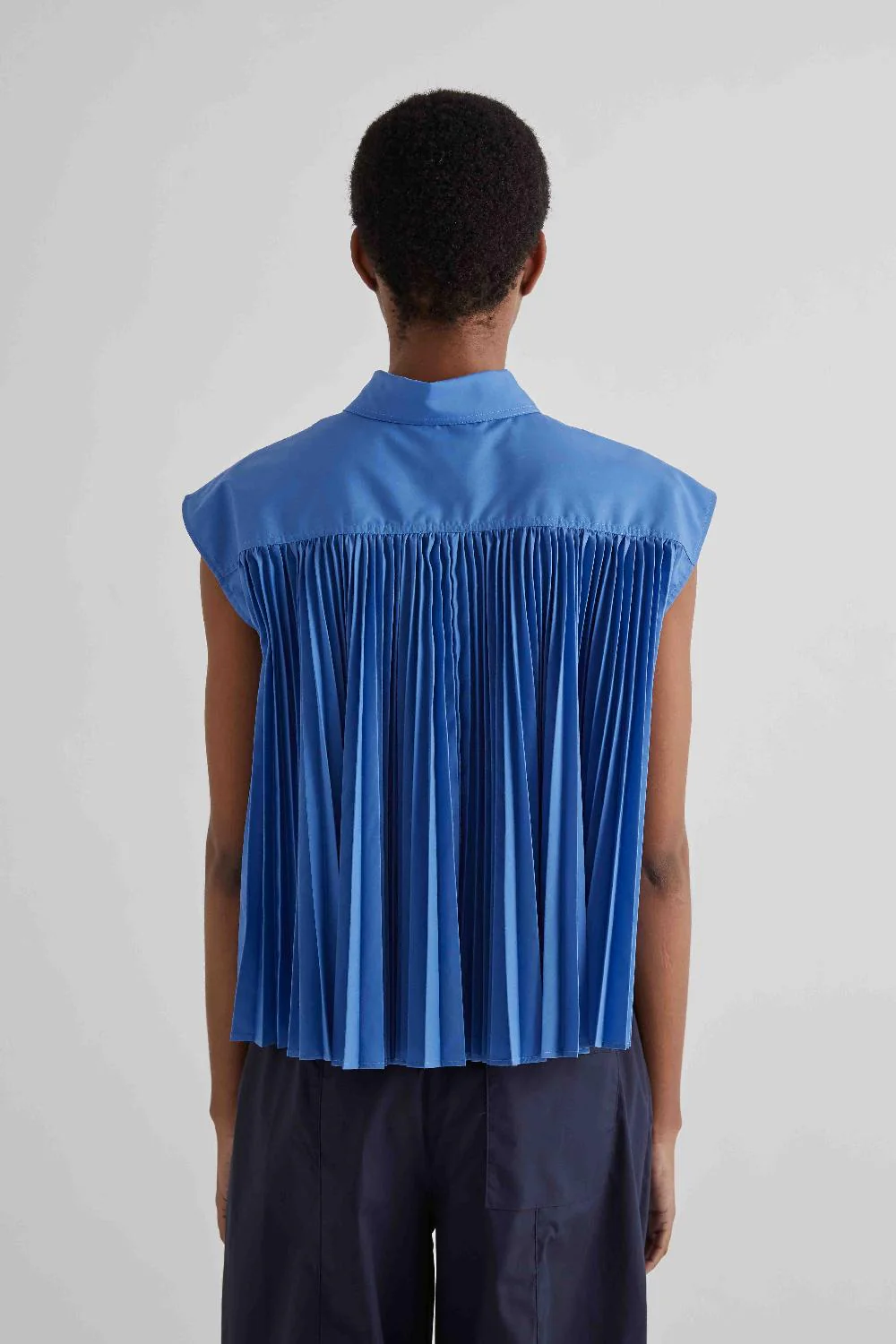 Sleeveless Shirt with Pleated Back | raquelprates