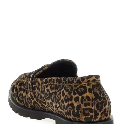 Sapato mocassim camurça com padrão animal print e sola preta com nome PINKO