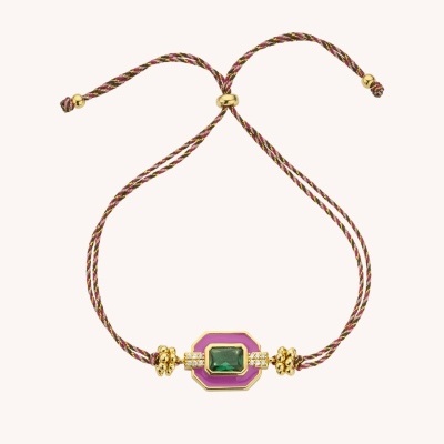Pulseira com cordão trançado colorido e pedra verde com detalhes dourados