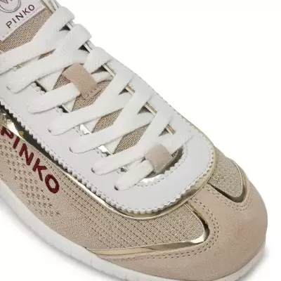 Sapatilha desportiva bege com detalhes em branco e dourado e logo PINKO bordado