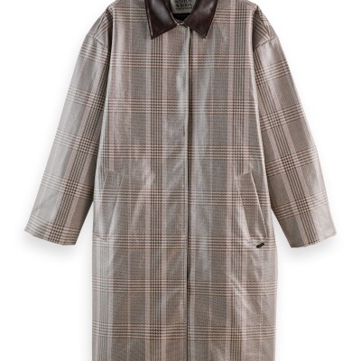 Casaco comprido xadrez bege e castanho com gola de pele castanha