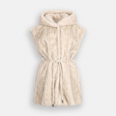 Casaco creme sem mangas com capuz e cinto fino