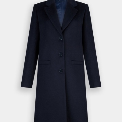 Casaco feminino azul escuro com três botões e lapela