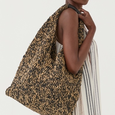 Mala de ombro grande trançada em castanho claro e preto com alça acolchoada preta