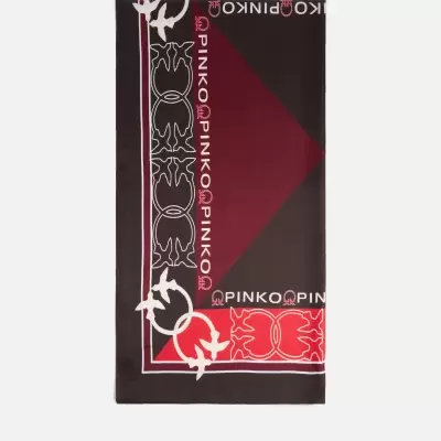 Lenço com padrão geométrico e texto PINKO em vermelho, preto e branco