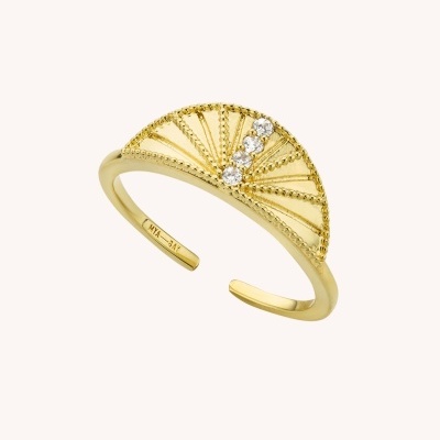 Anel aberto dourado com decoração em forma de leque e pedras brilhantes