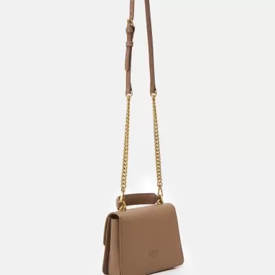 Mala castanha clara com alça de corrente dourada e couro