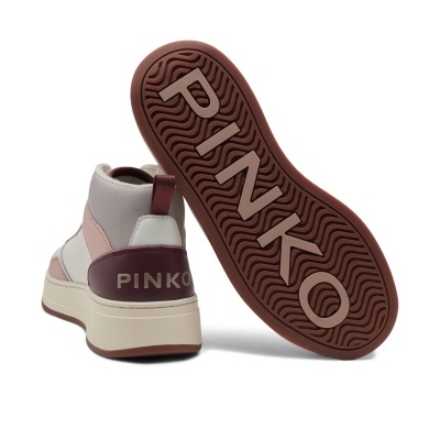 Ténis femininos cor de rosa, branco e borgonha com sola de borracha castanha e logo PINKO.