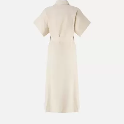 Vestido comprido creme claro com mangas curtas largas e cinto no meio